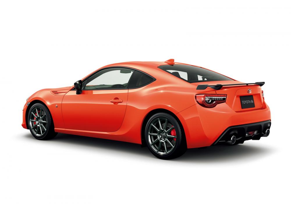 Toyota-GT86-Solar-Orange-Limited-Edition-2.thumb.jpg.38932b78c0f4265e2cf271a99ea6d832.jpg