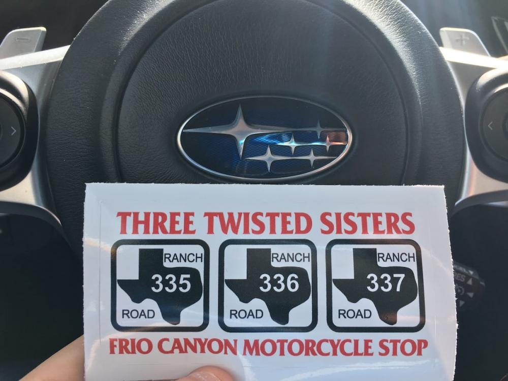 brz_twisted_sisters.jpg.c441eba2c0825564d54d4fc79203e084.jpg